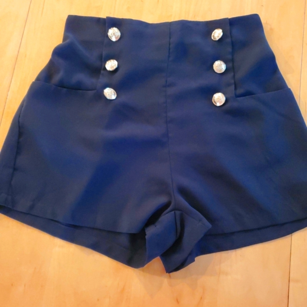 🖤 Small High-Waisted Button Shorts,Smoke Free Home ♡ FAST SHIPPER